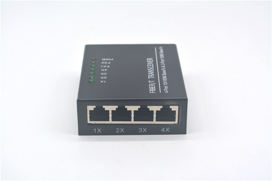 Żelazna obudowa Przełącznik Ethernet światłowodowy UTP, 10 100 Mb / s 4-portowy przełącznik Ethernet